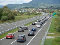 PLANIRATE LI NA ODMOR TAMO: U Hrvatskoj ćete platiti mnogo veću kaznu nego u BiH za rastojanje između vozila