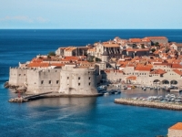 SRUŠEN TEMPERATURNI REKORD ZA JANUAR: U Dubrovniku se ljudi kupali u moru