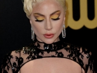 SVI SU STALI I GLEDALI: Lady Gaga zablistala na crvenom tepihu, svijet bruji o nikad viđenom dekolteu...