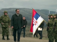 DEMONSTRACIJA SILE I MOĆI: Aleksandar Vučić prisustvuje noćnoj vježbi Vojske Srbije