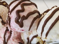 TRI SASTOJKA SU DOVOLJNA: Kako napraviti domaći sladoled od vanilije o kojem će se dugo pričati… (VIDEO)