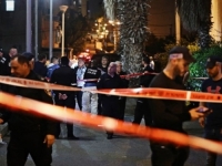 PUCNJAVA U TEL AVIVU: Ranjeno najmanje šestoro ljudi, policija za sve optužila teroristu