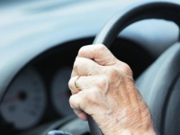 GODINE SU SAMO BROJ: Stogodišnjakinja je upravo obnovila vozačku dozvolu…
