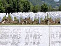 PRIPREME ZA KOLEKTIVNU DŽENAZU: U Potočarima će ove godine biti ukopano 50 žrtava genocida