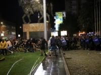 DRAMATIČNO U SKOPLJU: Žestoki sukobi između demonstranata i povrijeđeno...