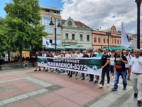 U ORGANIZACIJI UDRUŽENJA GRAĐANA KLUB PRIJATELJA SREBRENICE I PODRINJA: U Brčkom maršom i prigodnim programom obilježena 27. godišnjica genocida u Srebrenici