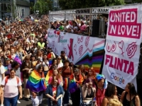 NAKON DVOGODIŠNJIH RESTRIKCIJA: Berlinskim Prideom vijore se zastave