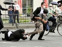 MOTIV ZA ATENTAT NA BIVŠEG JAPANSKOG PREMIJERA: 'Čini se da ovo ubistvo nema političku pozadinu, ali jedna riječ iz policijske izjave ipak bode u oči'