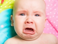 TRIK JE VRLO JEDNOSTAVAN: Stručnjaci otkrili kako umiriti uplakanu bebu za samo nekoliko minuta...