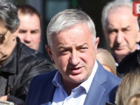 BORENOVIĆ JE DUHOVIT: 'Samo još Zmaj od Šipova nije potpisao peticiju podrške Dodiku'