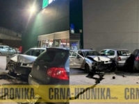 NESREĆA U BREZI: Automobilom udario u parkirana vozila ispred tržnog centra Bingo