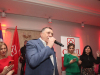 UHVATIO SE MIKROFONA OPET: Dodik povodom 8. marta ženama SNSD-a pjevao pjesmu Halida Bešlića (VIDEO)