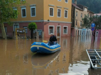 BORBA S POPLAVAMA U HRVATSKOJ: Obrovac pod vodom, stanovnici evakuisani iz Gračaca (VIDEO)