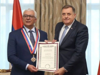 SLIČAN SE SLIČNOM RADUJE: Mandić se zahvalio Dodiku na ordenu - 'U Crnoj Gori održaće se skup podrške srpskom narodu'