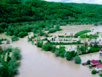 KRITIČNO U KRAJINI: Poplavljene kuće, izlile se rijeke, klizišta, najgore je u...