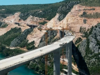 PRIZORI IZ ZRAKA OD KOJIH ZASTAJE DAH: U impresivni most Počitelj ugrađeno 9.000 tona armature, uskoro nova dionica do Mostara... (VIDEO)