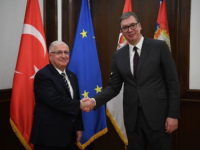 VUČIĆ NAKON SASTANAKA SA MINISTROM ODBRANE GULEROM: 'Nastavićemo razvijati bilateralne odnose s Turskom'