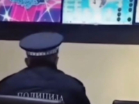 PSOVAO ZAKON I DRŽAVU: Policajac snimljen kako igra bingo u kladionici