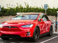 MUSKOVA KOMPANIJA IDE KORAK DALJE: Tesla planira radikalnu promjenu, problem bi jedino mogla biti cijena…