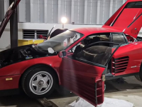 BILA JE IZBLEDJELA I IZNEMOGLA: Ovaj je Ferrari Testarossa stajao čak 17 godina, sada ponovo vozi (VIDEO)