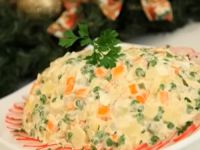 ZAGRIJAVANJE PRED PRAZNIK: Napravite francusku salatu prema našem receptu i oduševite ukućane… (VIDEO)