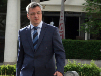 SUMANUTE TVRDNJE PROPALOG POLITIČARA: Dodikov savjetnik Ognjen Tadić tvrdi da je politika bošnjačkih stranaka...