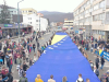 OBILJEŽAVANJE DANA NEZAVISNOSTI U HADŽIĆIMA: Djeca nosila 50 metara dugu zastavu Bosne i Hercegovine