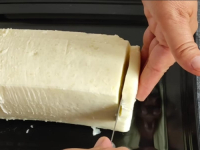 KULINARSKI TRIK - HIT NA INTERNETU: Pogledajte kako od jedne litra mlijeka napraviti više od kilogram sira… (VIDEO)