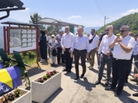 U VOGOŠĆI JE DANAS DAN ŽALOSTI: Na Šehidskom mezarju u Tihovićima konačan smiraj pronašlo je 11 ubijenih mještana (FOTO)