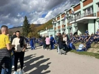 DRAMA U GORAŽDU: Proizvodnja u 'Ginexu' ponovo stala, radnici u štrajku (VIDEO)