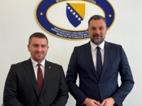 NAROD I PRAVDA PUCA PO ŠAVOVIMA: Stranku napustio Jasmin Ademović i još sedam zvaničnika uključujući...