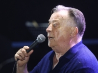 'OSTAO SAM BEZ POSLA I PARA, SA TROJE DJECE': Oglasio se muškarac kojem je Halid Bešlić pomogao - 'Zahvalan sam mu dok dišem'