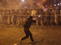 HAOS U PERUU: Muškarac poginuo, više od 100 povrijeđenih tokom protesta u glavnom gradu (FOTO/VIDEO)