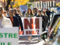 DOK TRAJE ŠTRAJK U USTANOVAMA: Protest zdravstvenih radnika u Mostaru