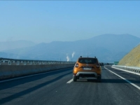 STANJE NA CESTAMA: Obavezno posjedovanje i korištenje zimske opreme počinje danas, od 8 do 16 sati, zbog završnih radova...