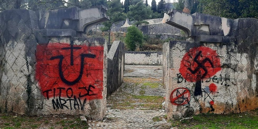 BRUKA I SRAMOTA: Partizansko groblje u Mostaru nisu devastirali vandali,  već promotori poraženih ideja... | Slobodna Bosna