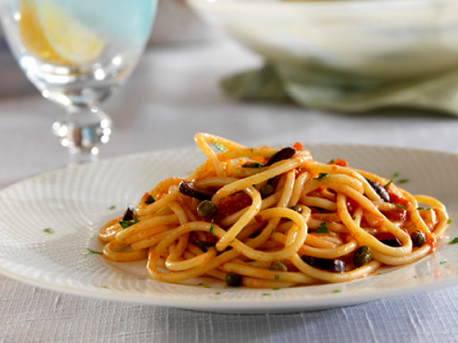 Можно ли есть макароны в пост. Спагетти с томатной пастой. Можно ли есть макароны в пост. Картинка макароны альденте бантики. Макароны во франции кривые.