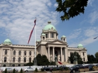 CORAXOV KUTAK: Mogućnost pada Skupštine Srbije 'sa visine'