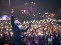 NA TRGU KRAJINE: Više od deset hiljada ljudi dočekalo Novu godinu u Banjoj Luci (VIDEO)