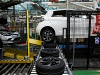 STOTINE RADNIKA OSTAJU BEZ POSLA: Renaultova tvornica smanjuje proizvodnju