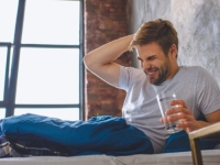 SVAKOG 1. JANUARA ISTI PROBLEMI: Ako ste pretjerali sa pićem ova hrana je dobra za vas