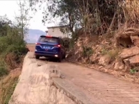 MONTAŽA ILI NE: Pogledajte gdje je ovaj vozač uspio izvesti polukružno okretanje (VIDEO)