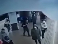HOROR U BRUXELLESU: Mladić gurnuo ženu na šine dok je metro stizao na stanicu (VIDEO)