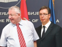 OPASNA ŠEŠELJIZACIJA SRBIJE: Vučićev SNS formira odbore Srpske radikalne stranke?