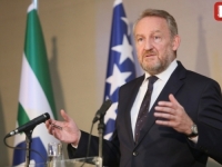 ANALIZA AGENCIJE PATRIJA: Bakir opet glumi Safeta - pa sve sam, i to još na pogrešnoj adresi!