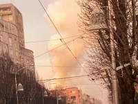 GUST OBLAK DIMA ŠIRI SE NAD GRADOM: Veliki požar u Zagrebu, obustavljen saobraćaj, veliki broj vatrogasaca na terenu...