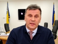 PREMIJER FBiH FADIL NOVALIĆ SE OBRATIO GRAĐANIMA: Ima lijepe vijesti... (VIDEO)