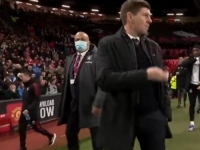 NEVJEROVATNE SCENE IZ ENGLESKE: Pogledajte kakav su doček navijači Manchester Uniteda priredili legendarnom igraču Liverpoola