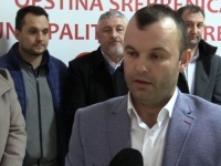 IMAO JE OD KOGA NAUČITI: Načelnik Srebrenice Grujičić nezadovoljnim građanima Skelana poručio da će dobit k..c, a ne status općine!
