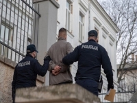 NOVI DETALJI STRAVIČNOG ZLOČINA U PULI: Sin pritvoren zbog ubistva roditelja, upucao ih pa zamotao...